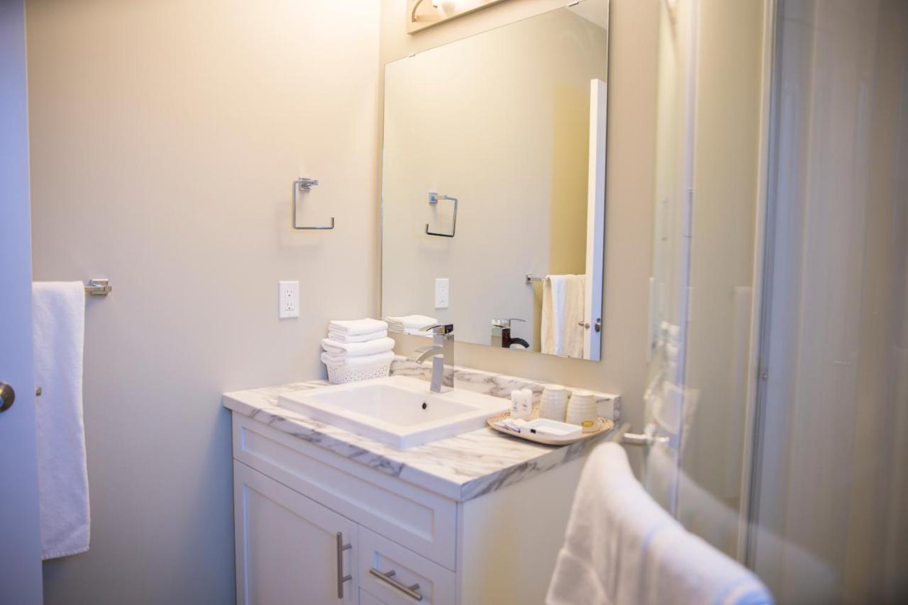 Downtown Whitehorse Deluxe 2 Bedroom Condo Ngoại thất bức ảnh