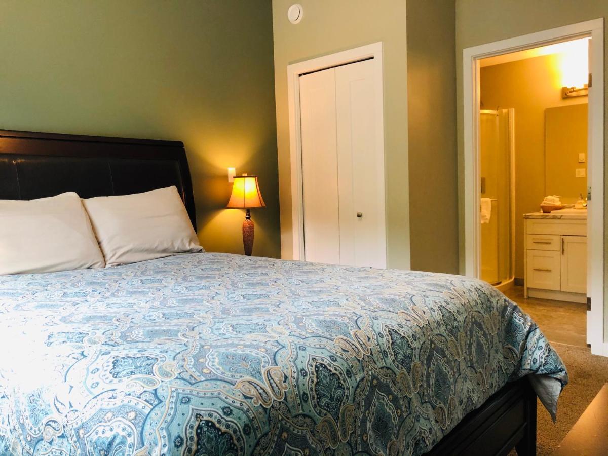Downtown Whitehorse Deluxe 2 Bedroom Condo Ngoại thất bức ảnh